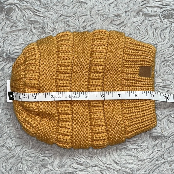 Womens Beanie Hat Knit Mustard Yellow New - Picture 4 of 5